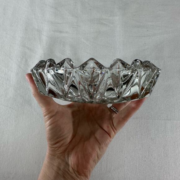 Vintage KIG Indonesia diamond Point Glass Ashtray/candy dish - Picture 2 of 7